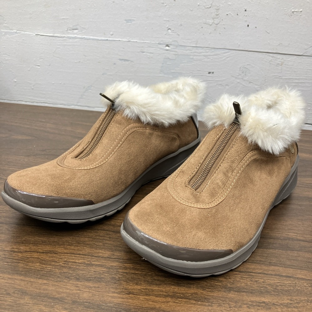 BZee's 9M Women's Fuzzy Top Suede Brown Desert Boots - air infused outsoles
